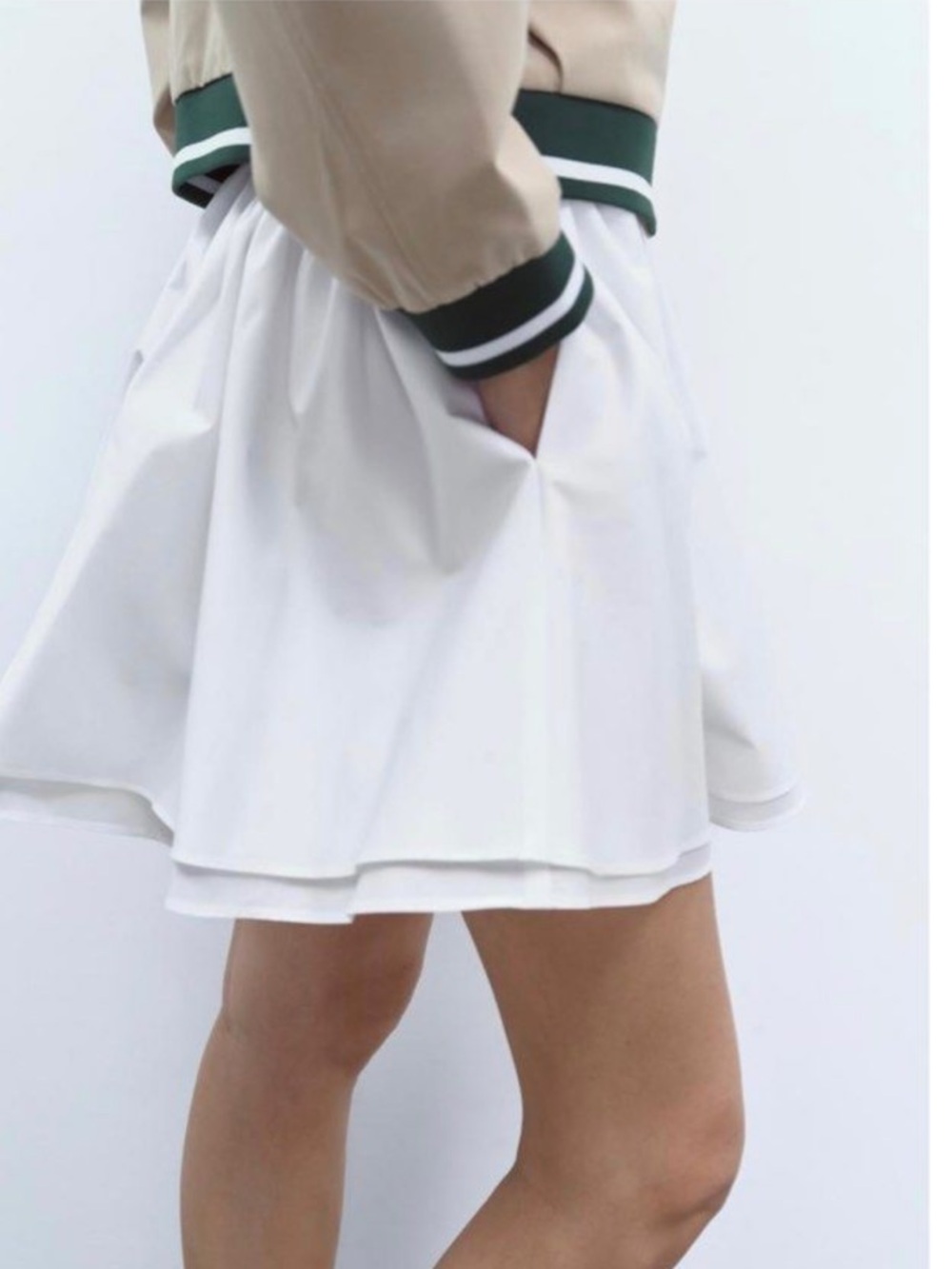 New! Zara Mini Skirt Women’s Size Large 
White Mini Skirt Zara